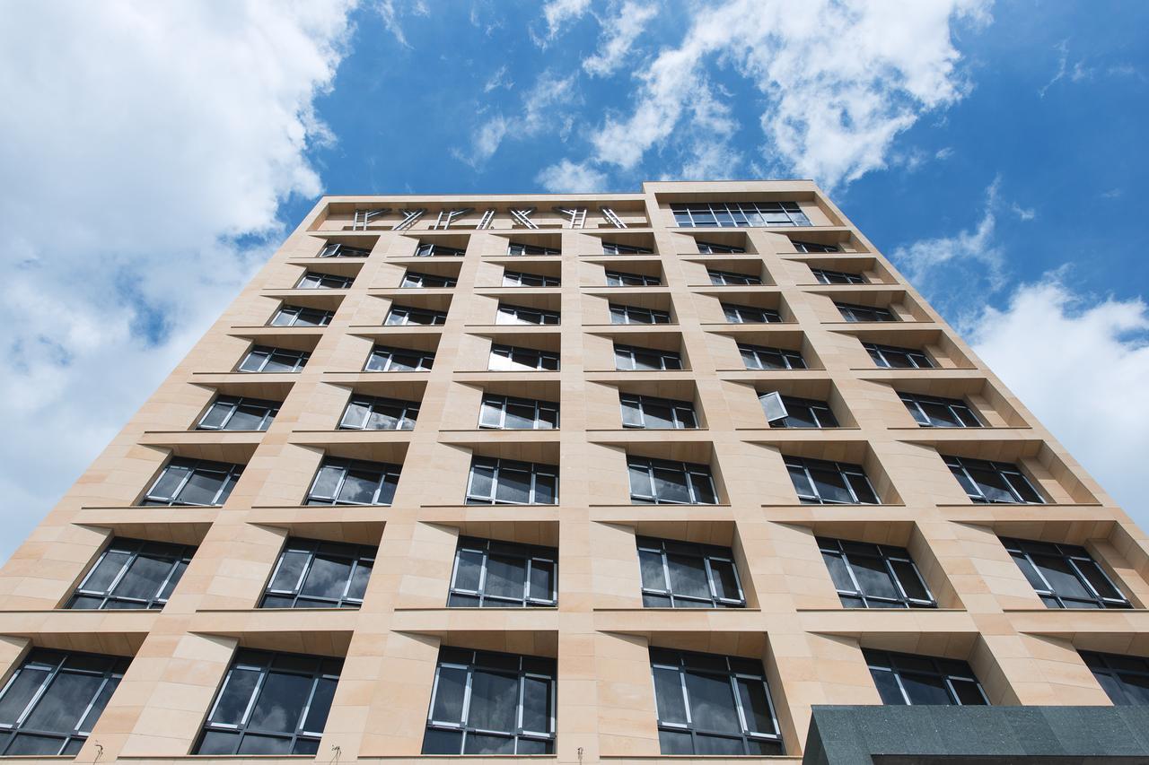 Best Louis Hamilton Hotel Changwon Exteriör bild