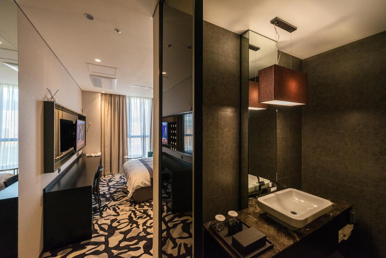 Best Louis Hamilton Hotel Changwon Exteriör bild