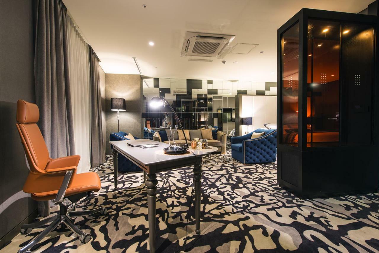Best Louis Hamilton Hotel Changwon Exteriör bild